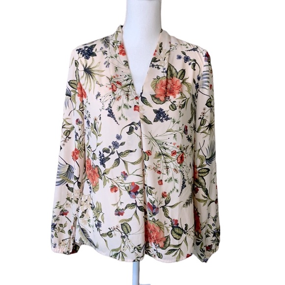 Bar III Tops - Bar III Cream Floral V-Neck Long Sleeve Top Size XXS